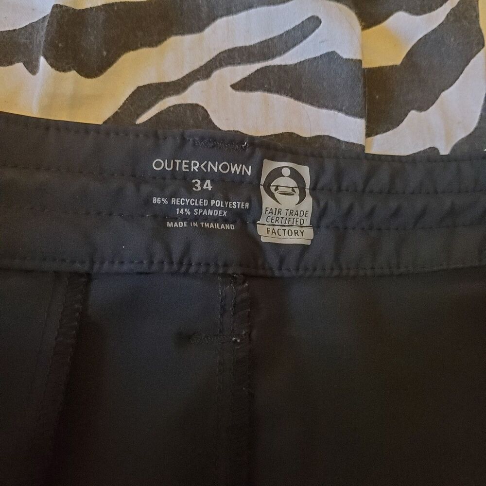 Outerknown Men's Charcoal Shorts Size 34 Gym Activewear outdoors Hiking Beachy - Picture 4 of 11
